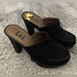 LEI Studded Vintage Clogs Size 8, Y2K